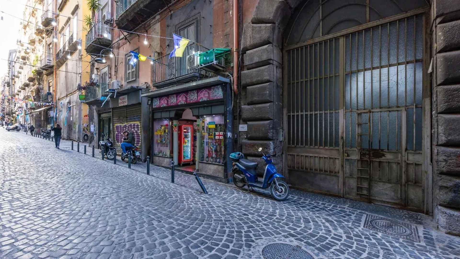 Tribunali Trendy Accommodations By Wonderful Italy Naples Apartment